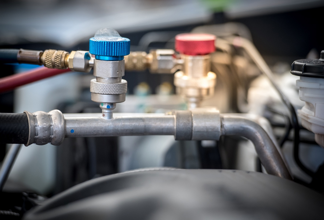 Air Conditioning Repairs, Regas & Evaporator Replacement